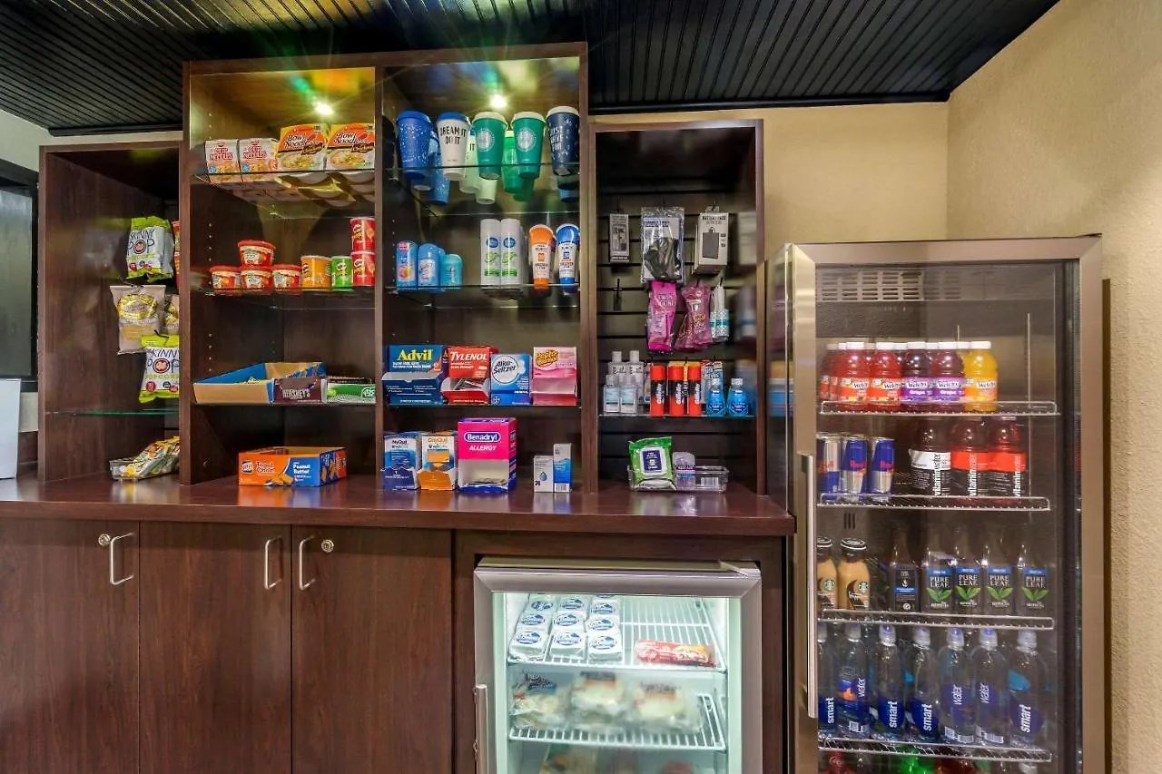 克利尔沃特凯富套房酒店-圣彼特斯堡卡利隆公园 2*