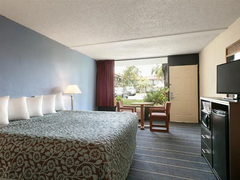 Days By Wyndham Clearwater/central 2*