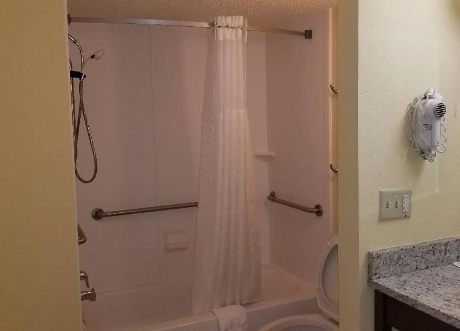 Days By Wyndham Clearwater/central