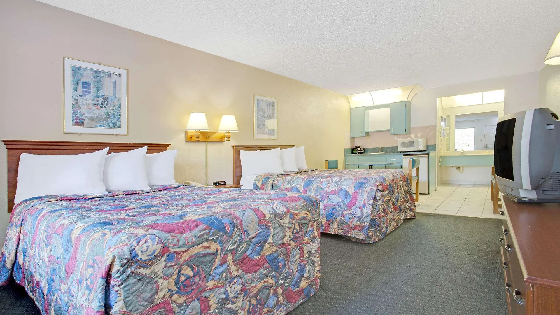 Days By Wyndham Clearwater/central