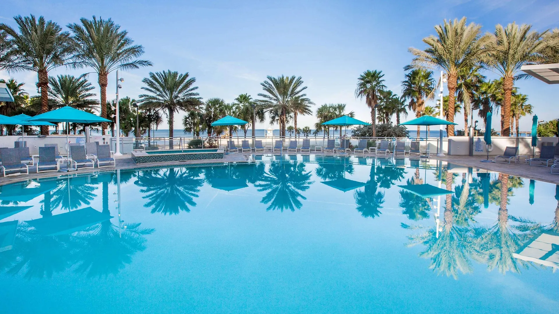 Wyndham Grand Beach 4*