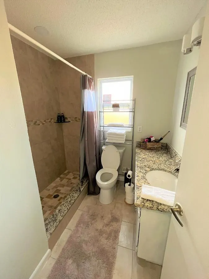 Prázdninový dům Cheerful 3 Bedroom Mins From *