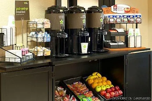 ホテル コートヤード セント ピーターズバーグ 3*