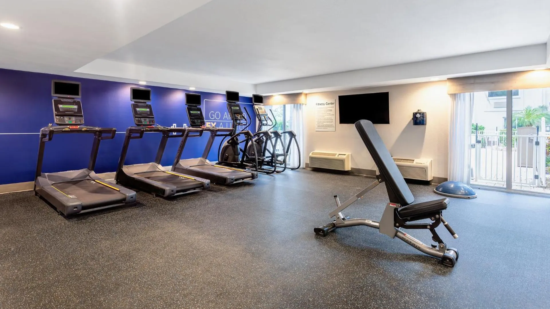 Hotel Express Clearwater East - Icot Center By Ihg 2*