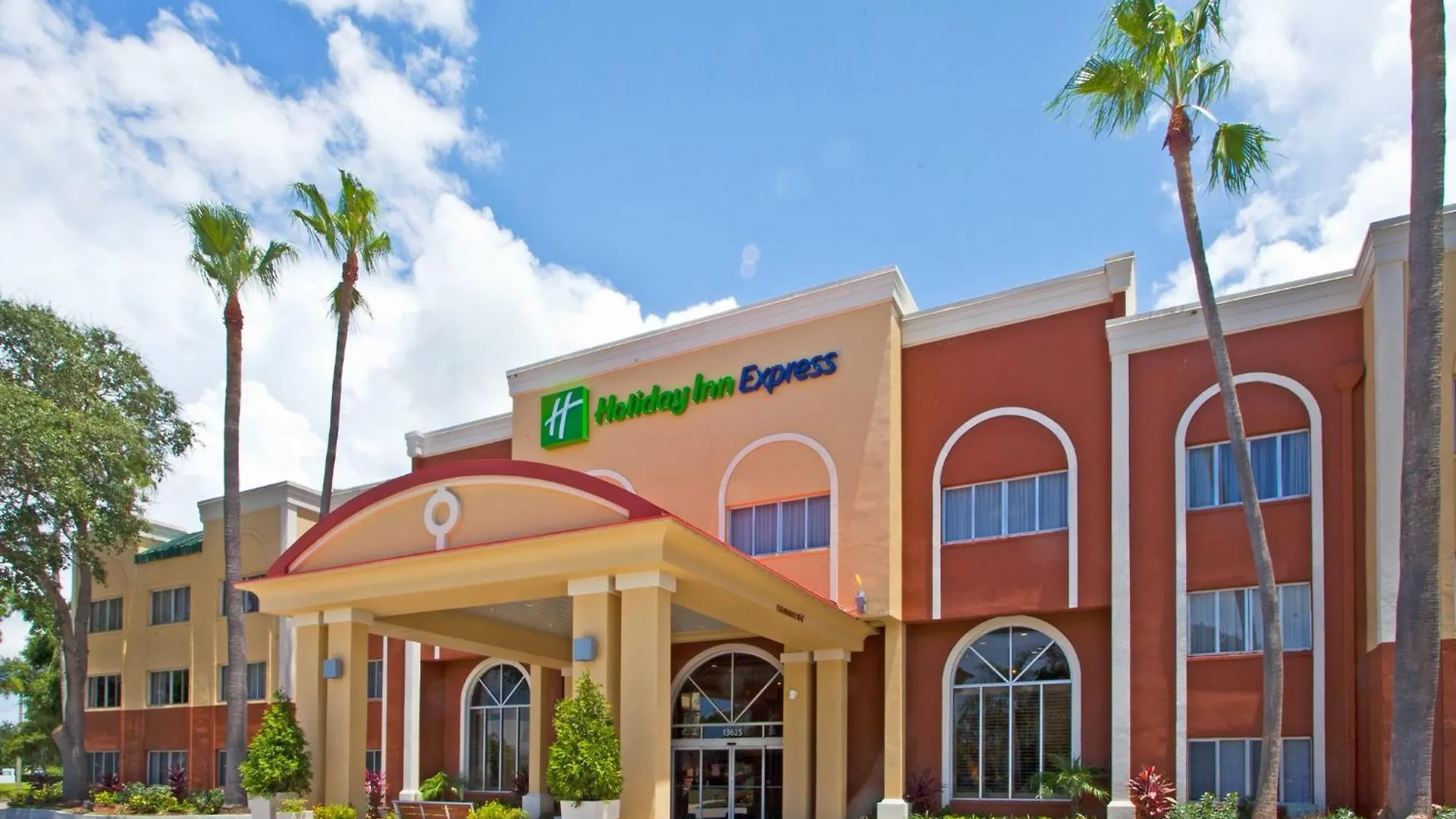 Express Clearwater East - Icot Center By Ihg Hotel Pinellas Park