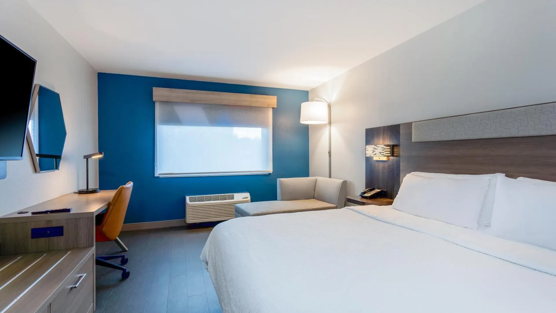 Express Clearwater East - Icot Center By Ihg