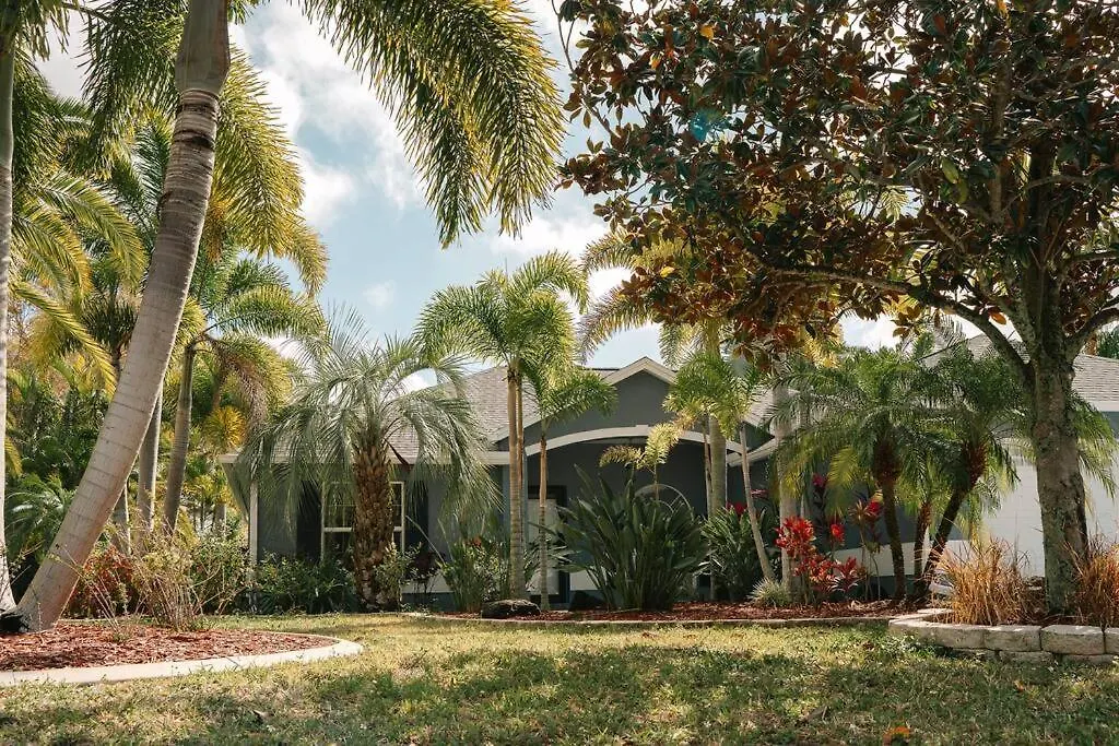 Tropical Paradise - Heated Pool, & Bbq - Close To Restaurants & Beaches! Holiday home Clearwater