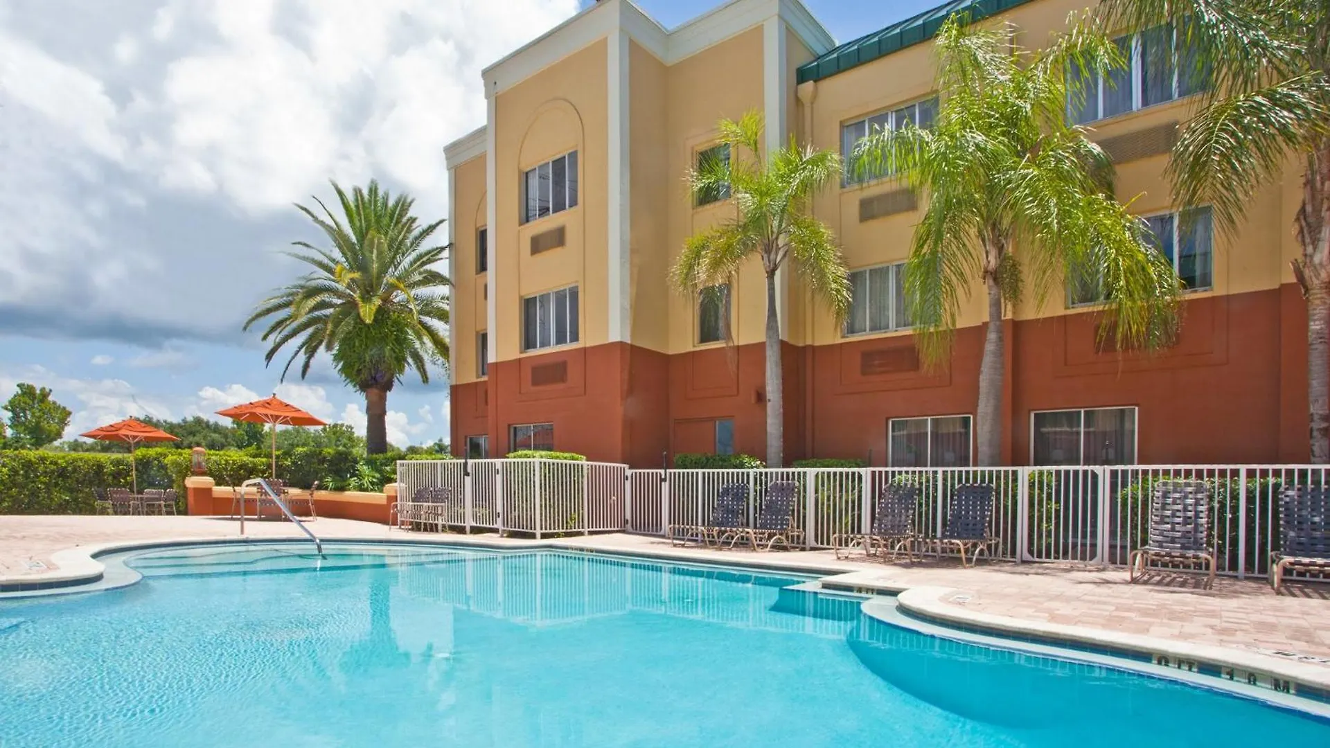 Hotel Express Clearwater East - Icot Center By Ihg