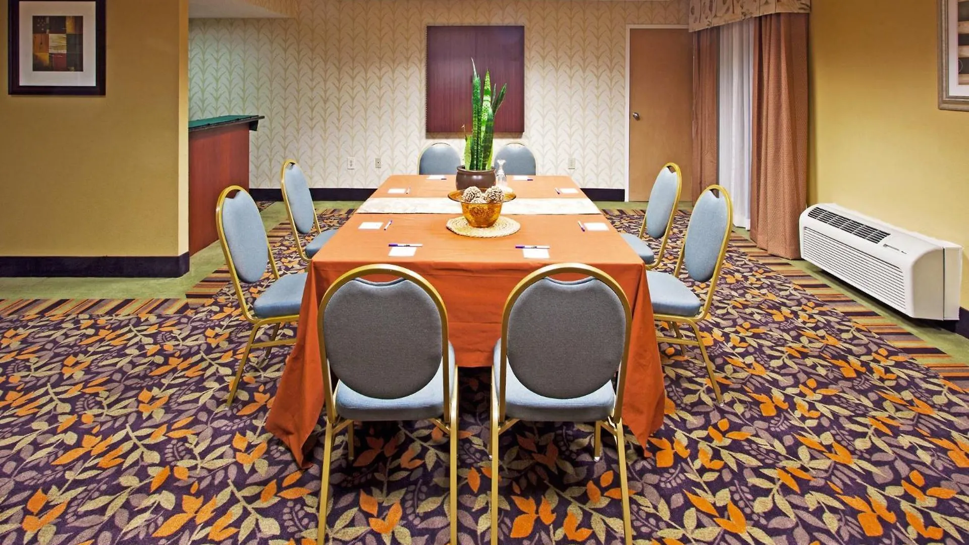 Express Clearwater East - Icot Center By Ihg Hotel Pinellas Park