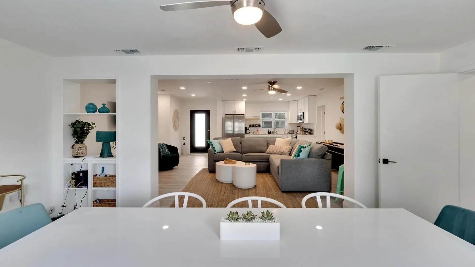 1543 Lakeview Road Holiday home *