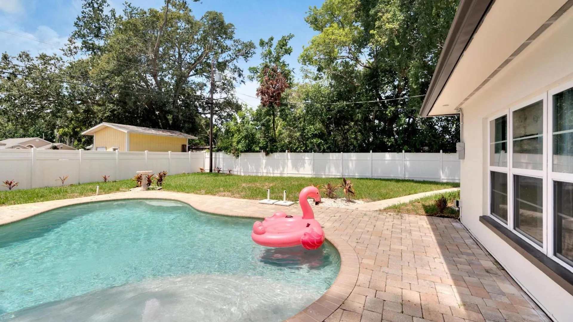 1543 Lakeview Road Holiday home