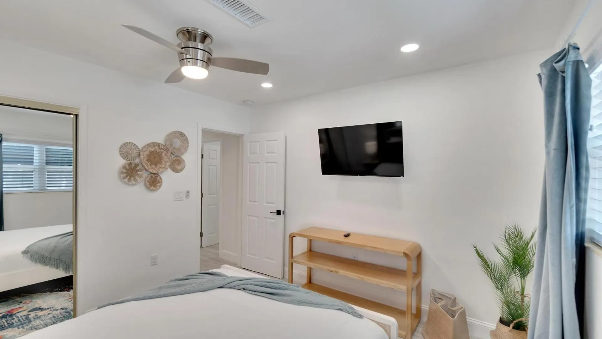 1543 Lakeview Road Holiday home Clearwater