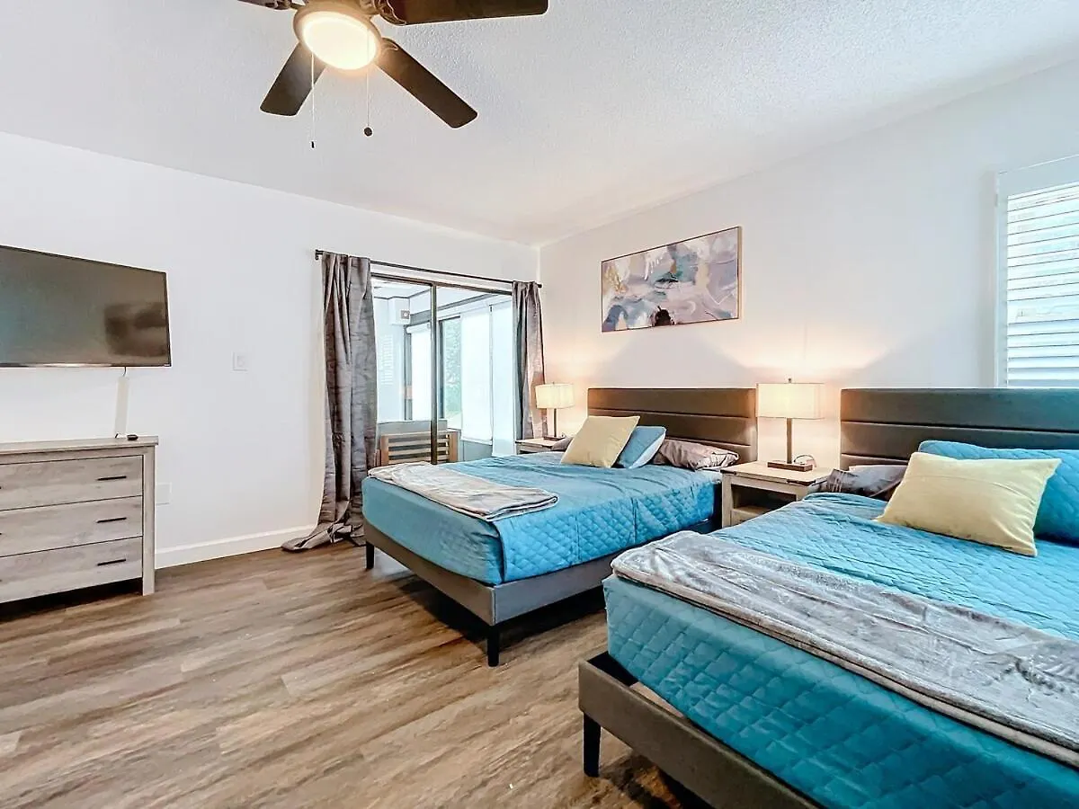 Spacious Getaway- Comfort &convenience Apartment *