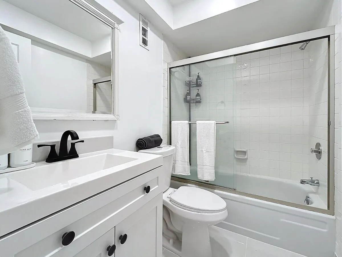 Spacious Getaway- Comfort &convenience Apartment