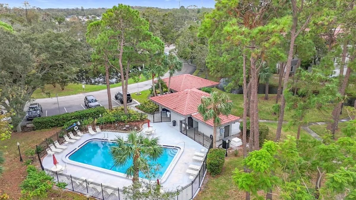 Spacious Getaway- Comfort &convenience *