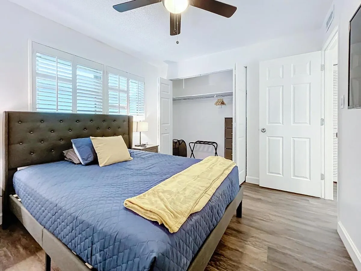 Apartment Spacious Getaway- Comfort &convenience