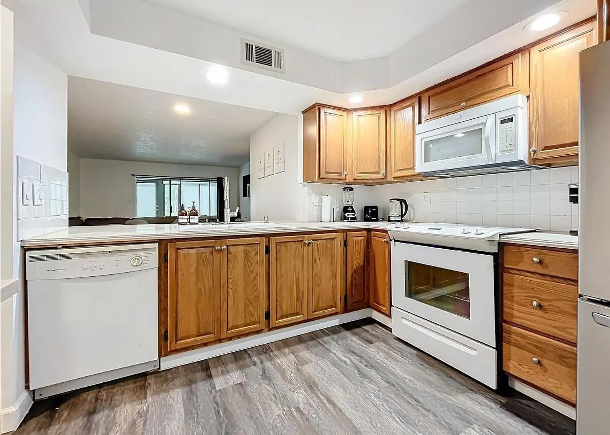 Spacious Getaway- Comfort &convenience