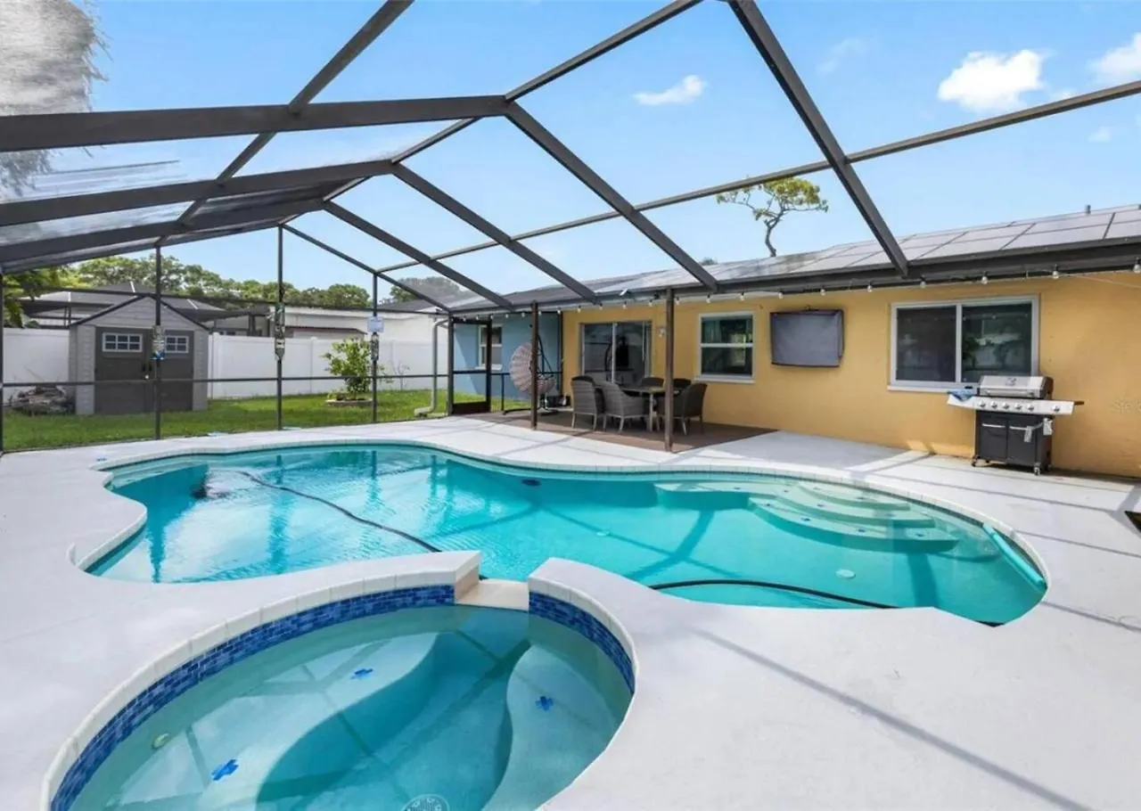 Villa House 3 Bedrooms-pool Clearwater