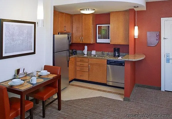 By Marriot Downtown 3*