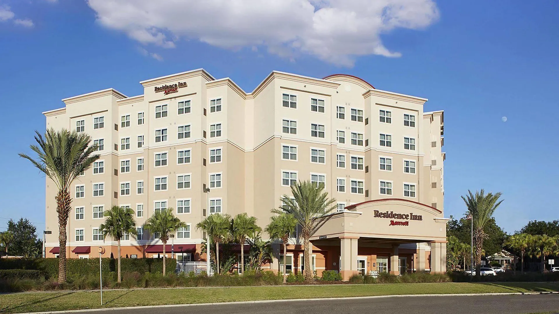 By Marriot Downtown Hotel Clearwater