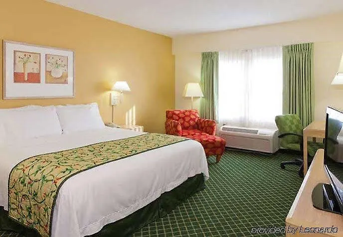 Hotel Fairfield And By Marriott Clearwater