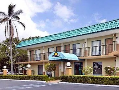 Days By Wyndham Clearwater/central Clearwater