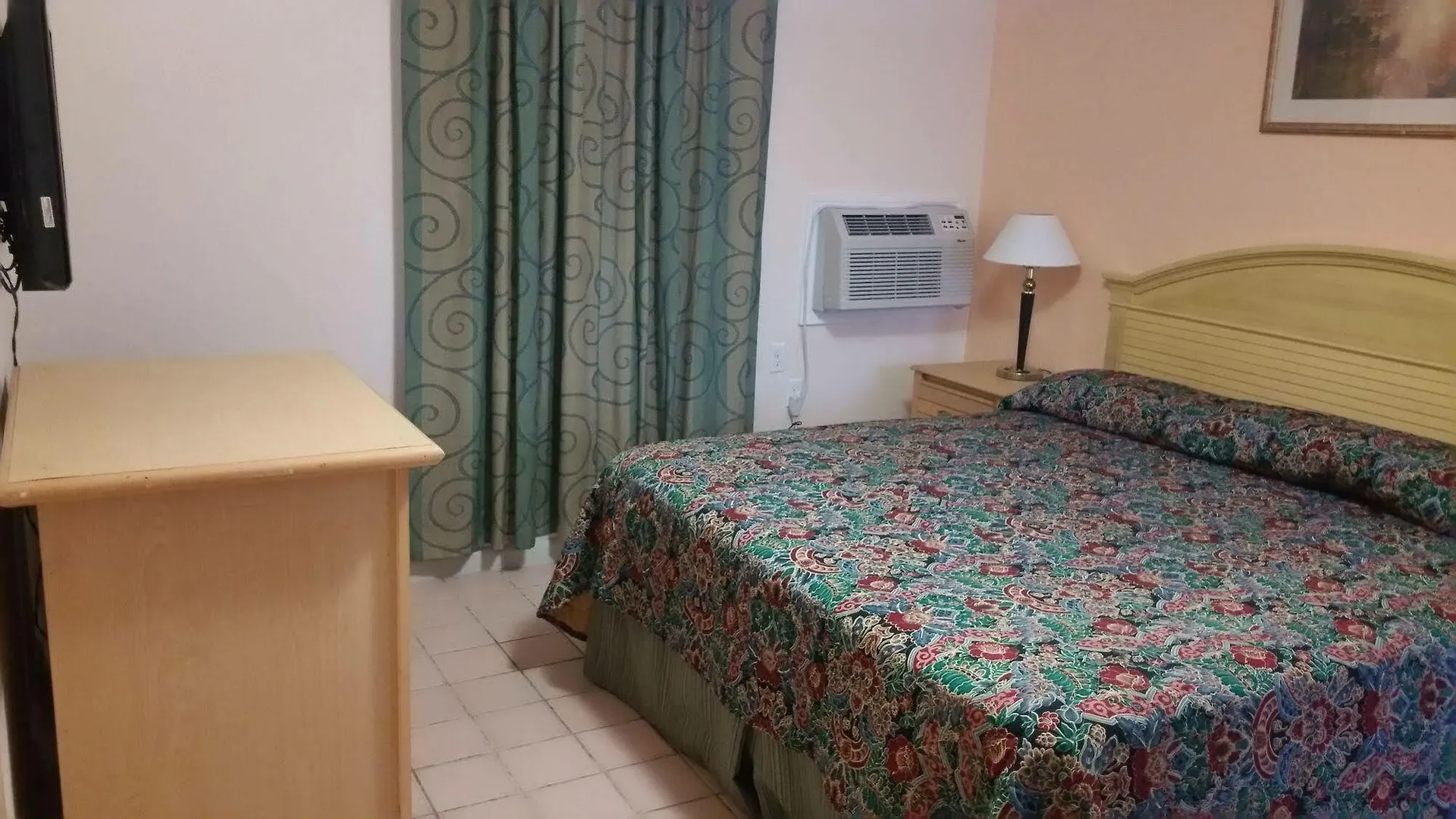 Motel Travelers - 2*