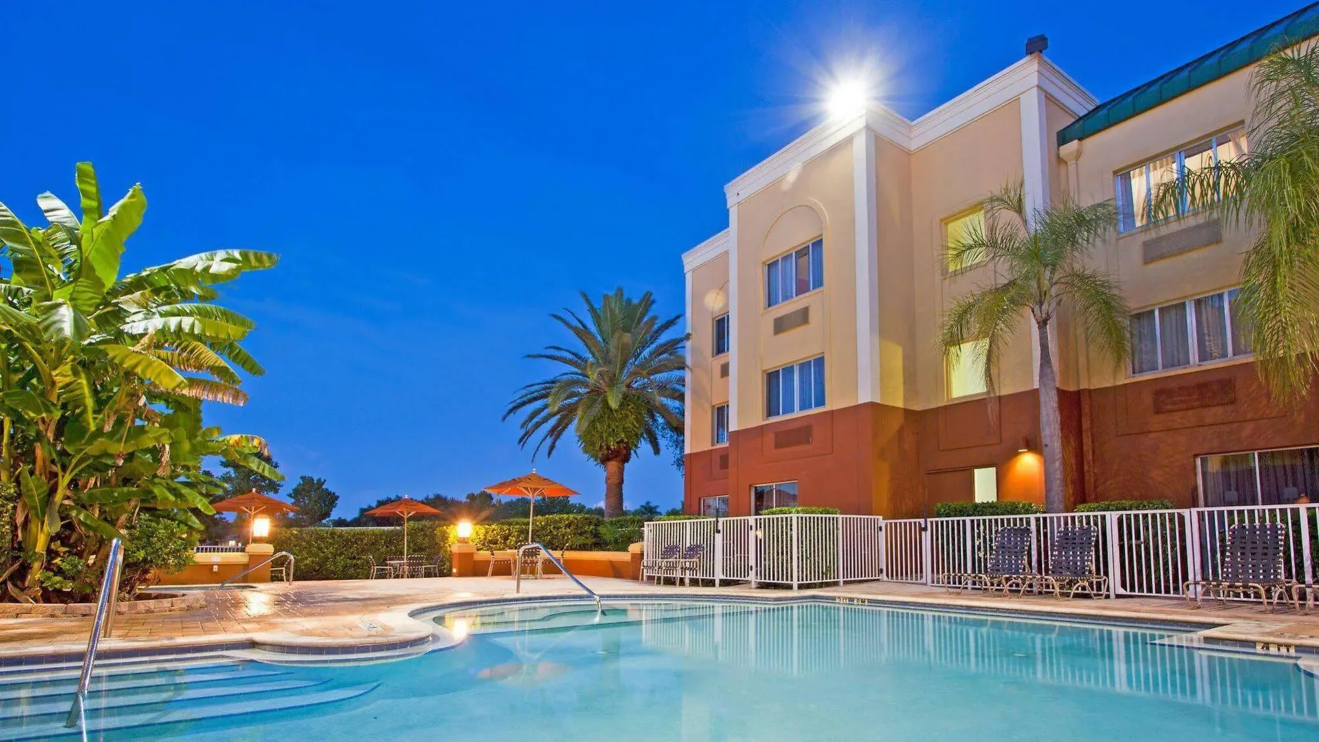 Express Clearwater East - Icot Center By Ihg Hotel Pinellas Park