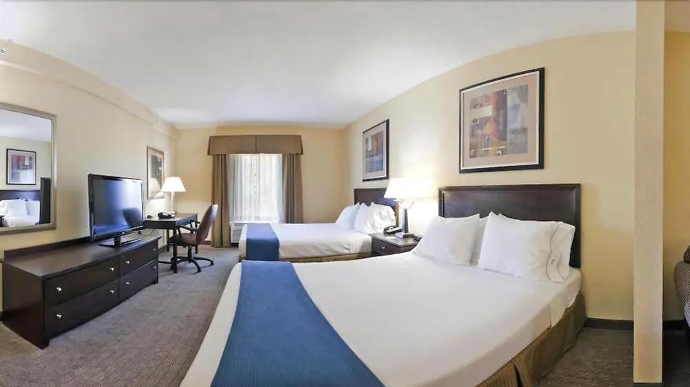 Express & Us 19 North By Ihg Clearwater