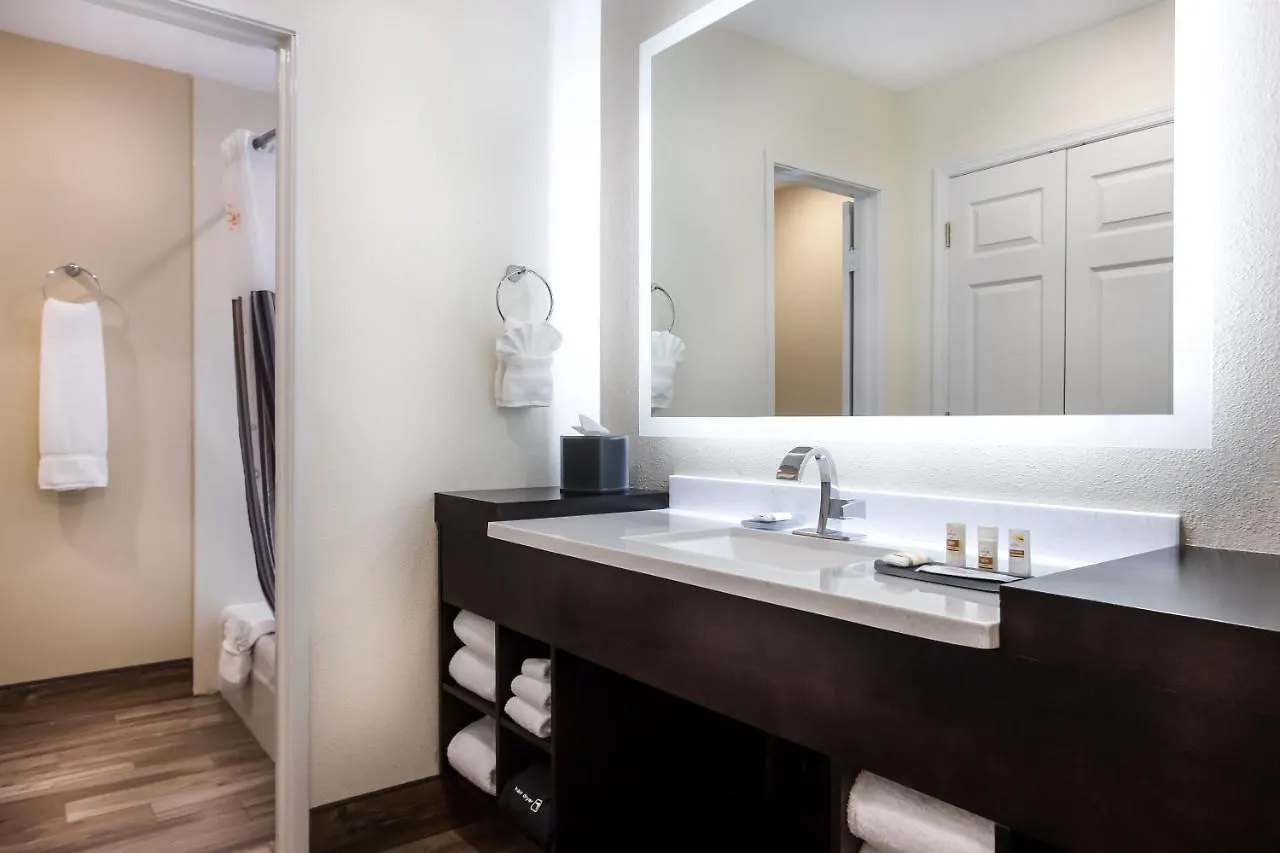 La Quinta By Wyndham Hotel