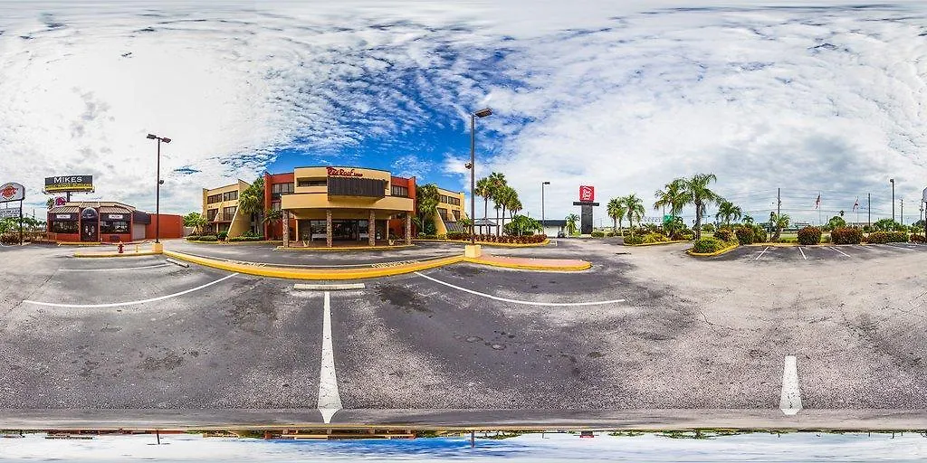 Tropical Palms Отель
