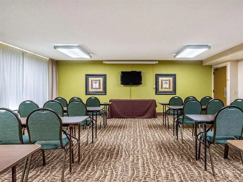Comfort & St Pete - International Airport