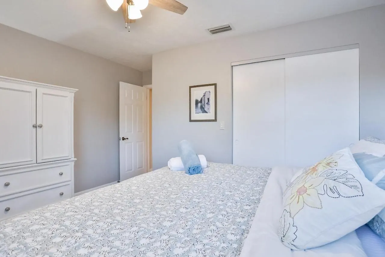 Holiday home Escape To Honeymoon Island