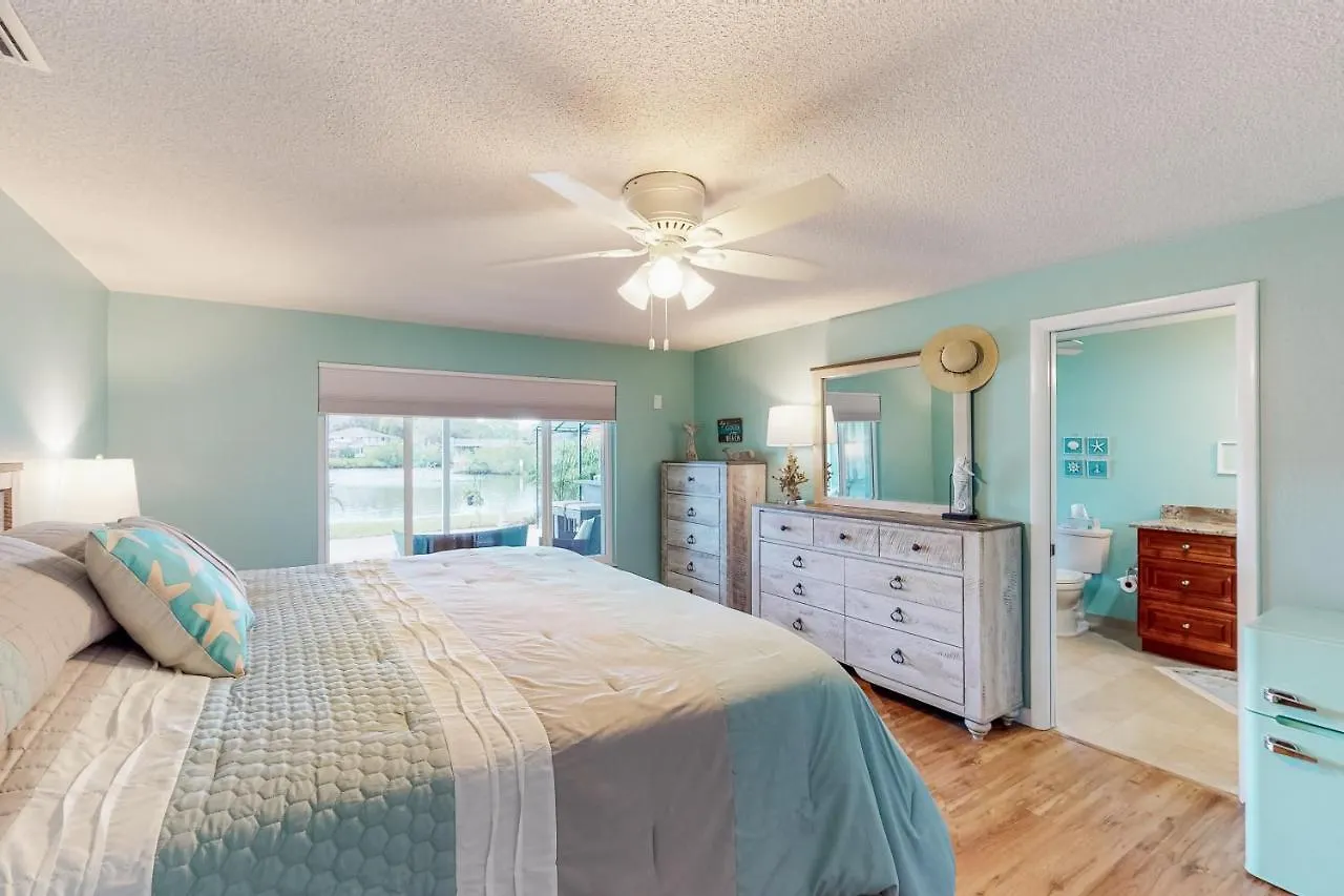 Cheer Holiday home