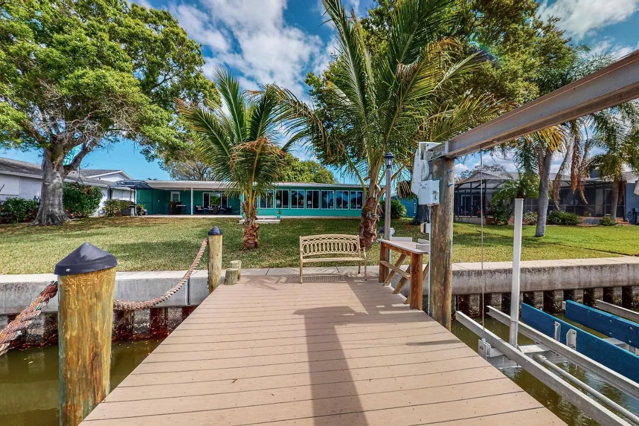 Cheer Holiday home