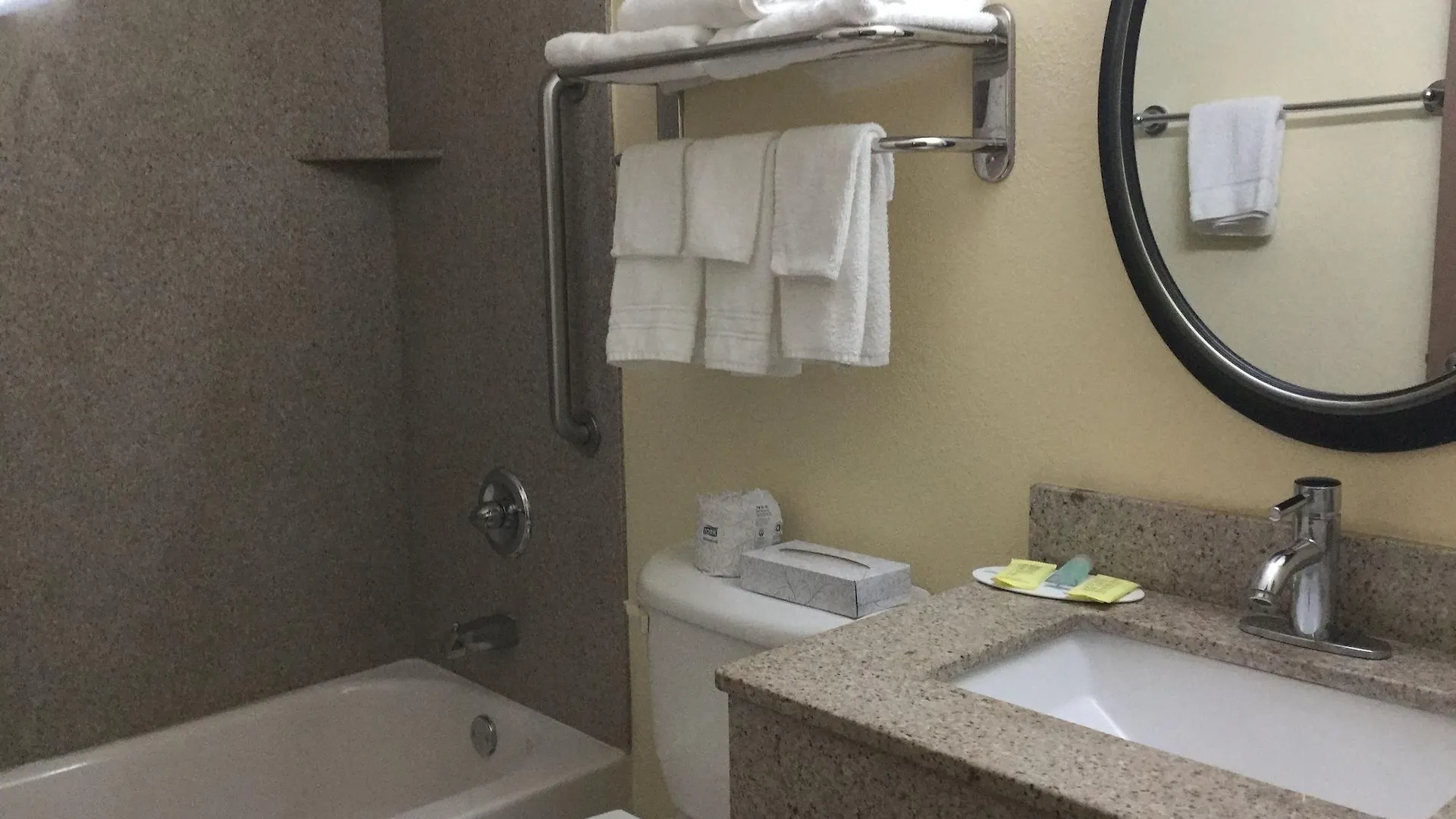 Super 8 By Wyndham Clearwater/st. Petersburg Airport Clearwater