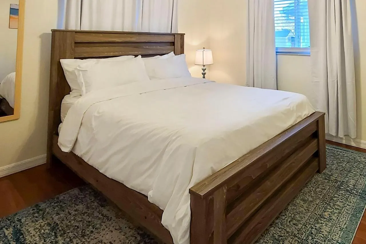 Holiday home Calming Getaway 9 Mi To Beach! *