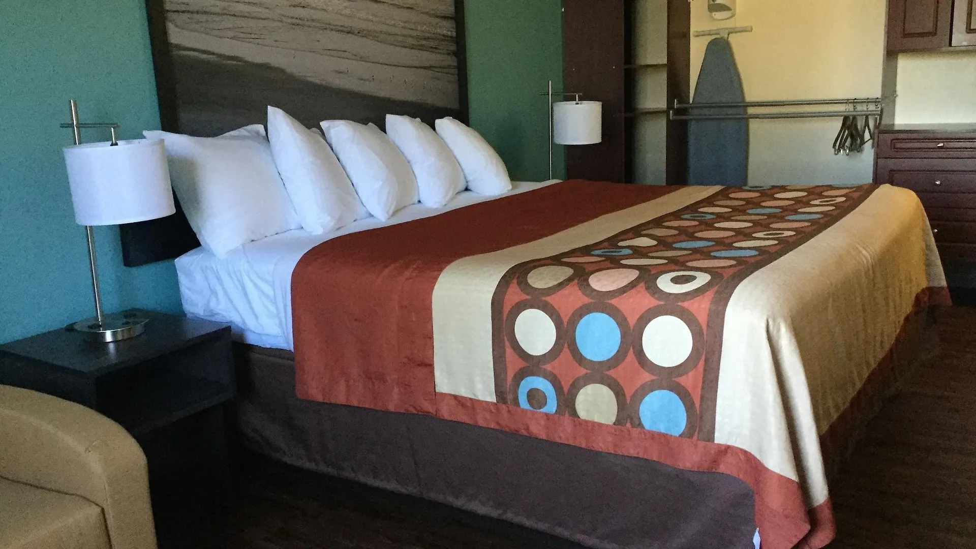 Hotel Super 8 By Wyndham Clearwater/st. Petersburg Airport
