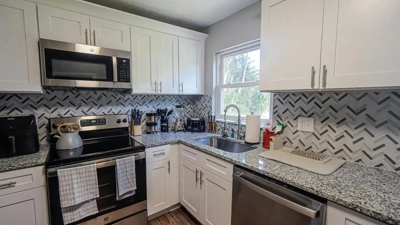 Elegant Cozy Oasis On A Traffic Free Street Villa Clearwater