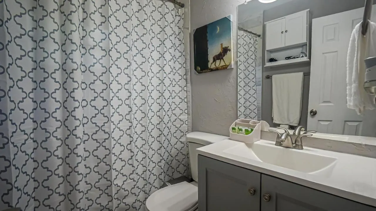 Elegant Cozy Oasis On A Traffic Free Street Villa Clearwater