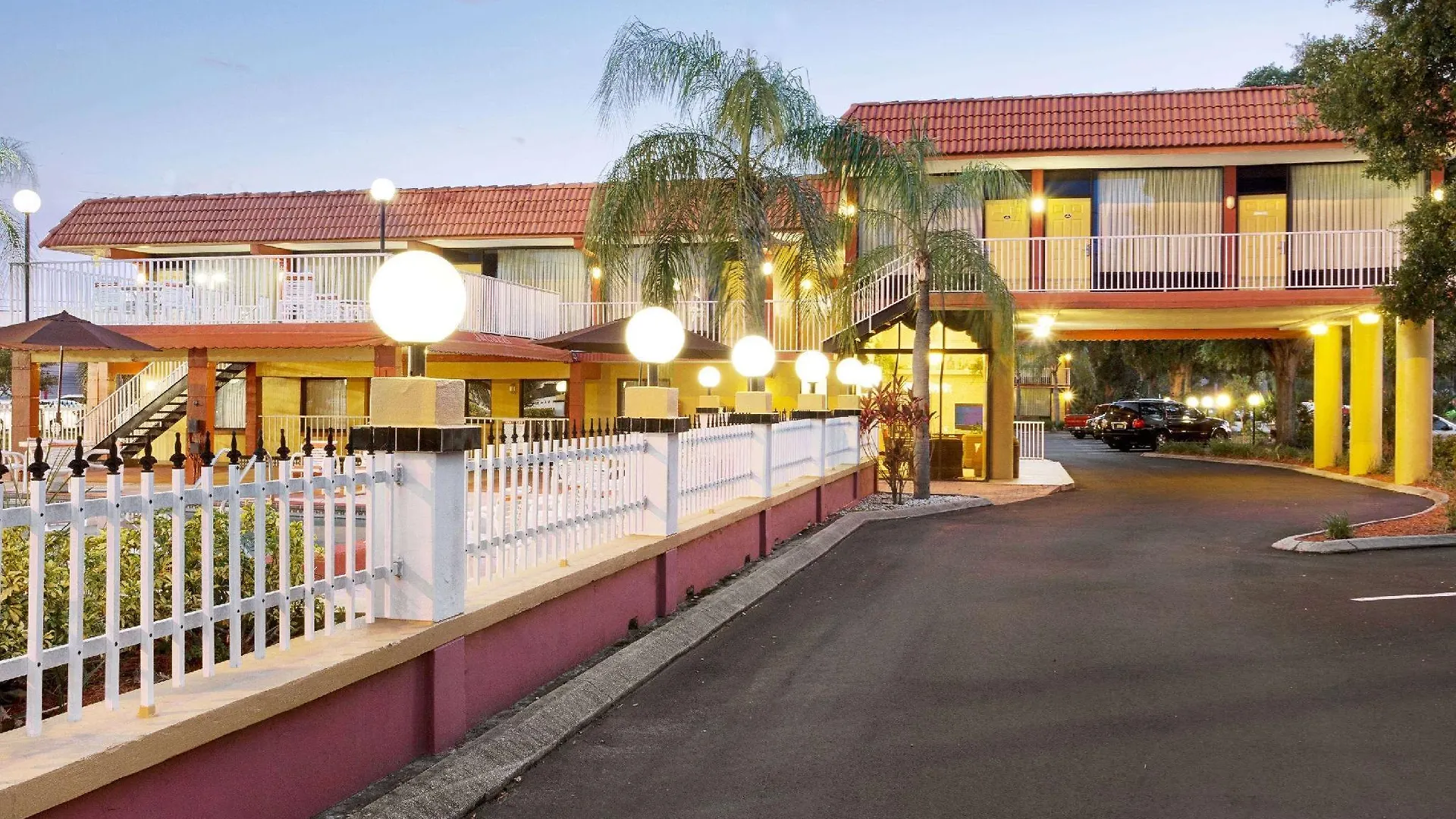 Motel Howard Johnson By Wyndham - Dunedin Clearwater