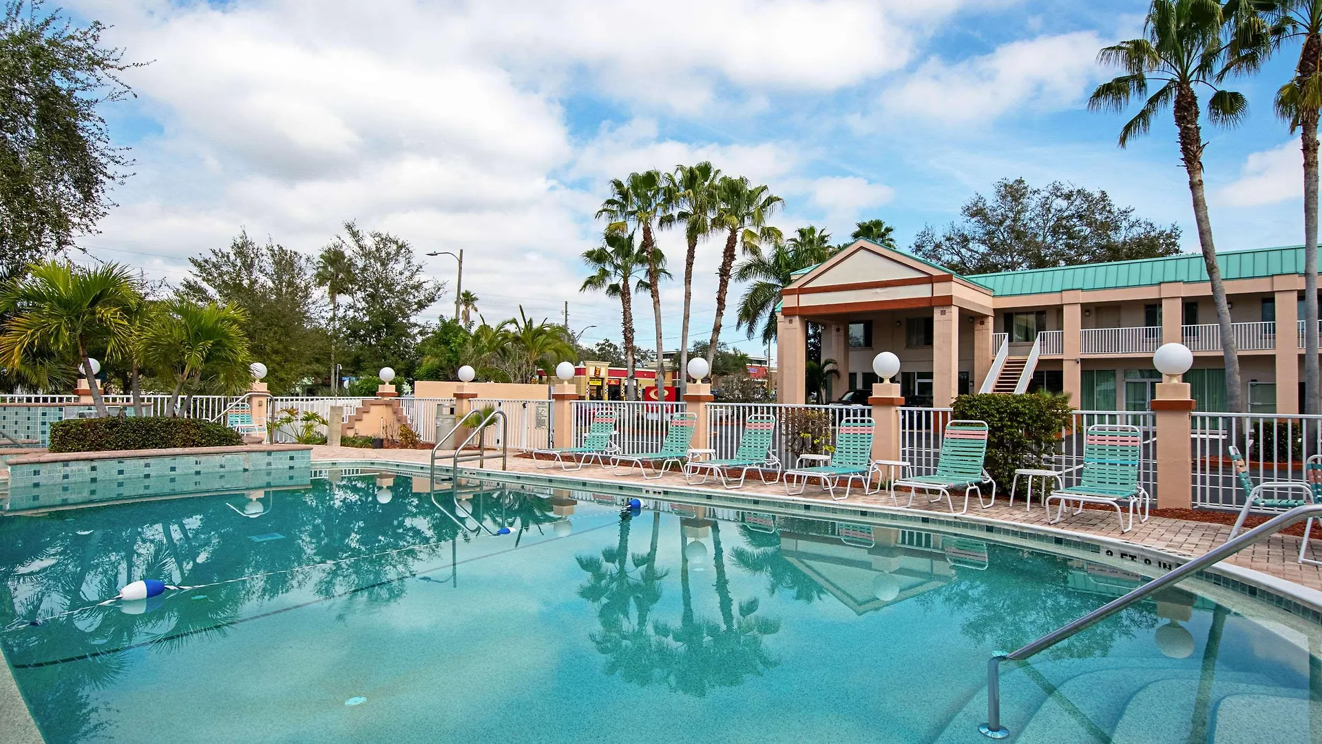 Hotel Ramada Limited And 2*