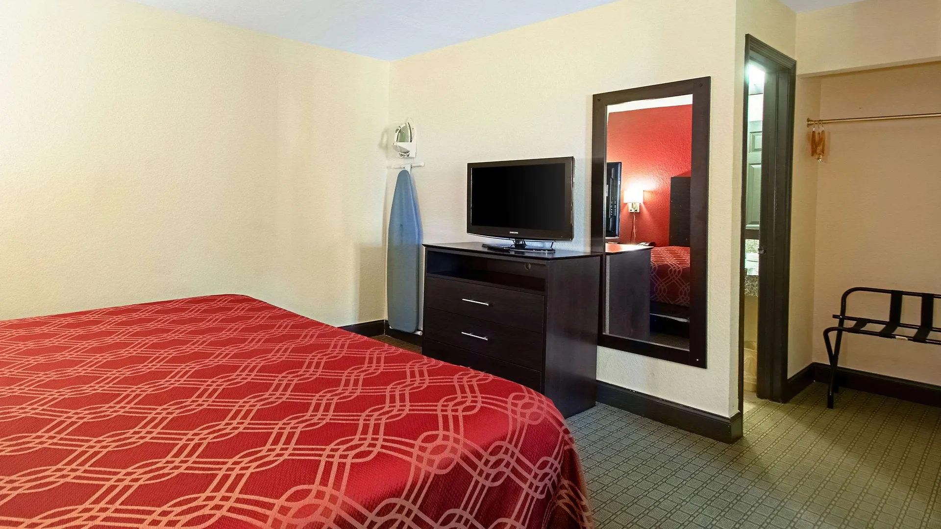 Ramada Limited And 2* Clearwater
