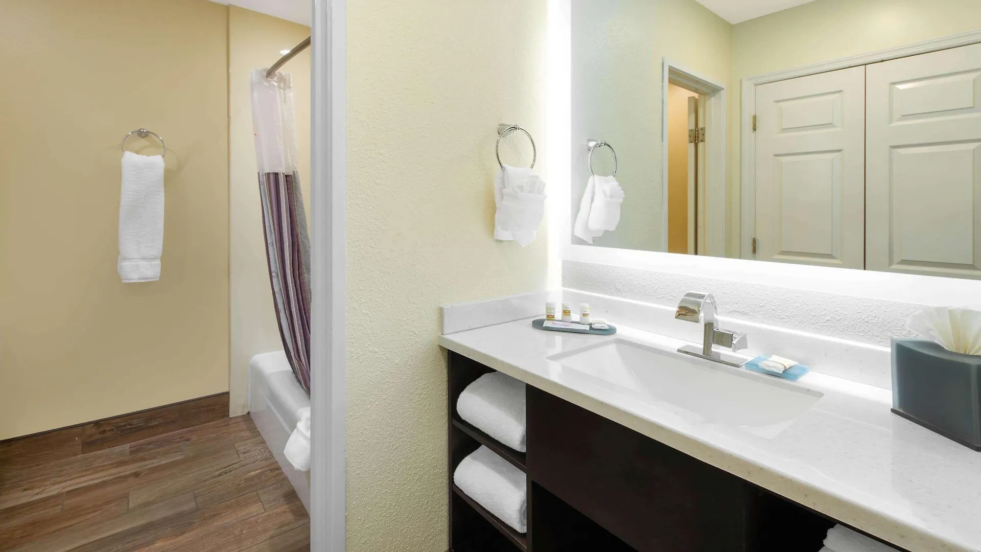Hotel La Quinta By Wyndham 3*