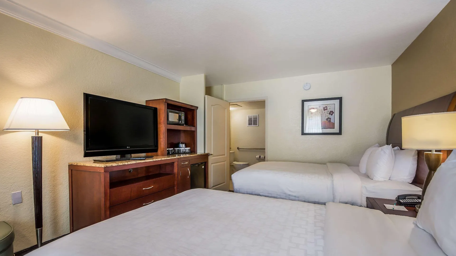 Clarion & Hotel 3*