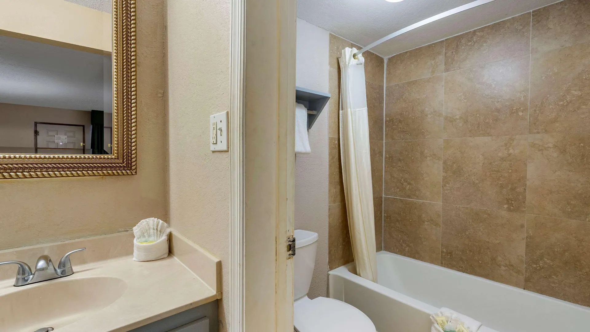 Rodeway Clearwater-dunedin 2*