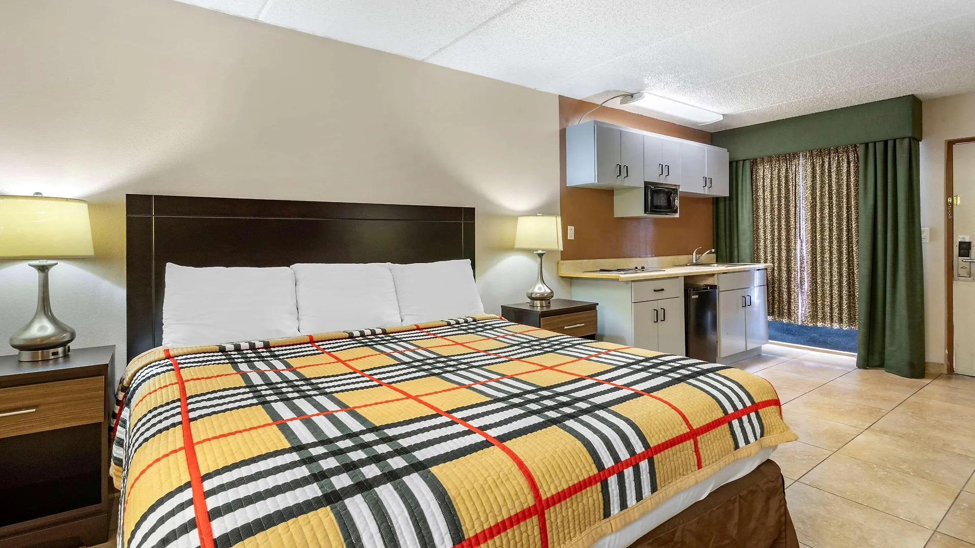 Мини-отель Rodeway Clearwater-dunedin