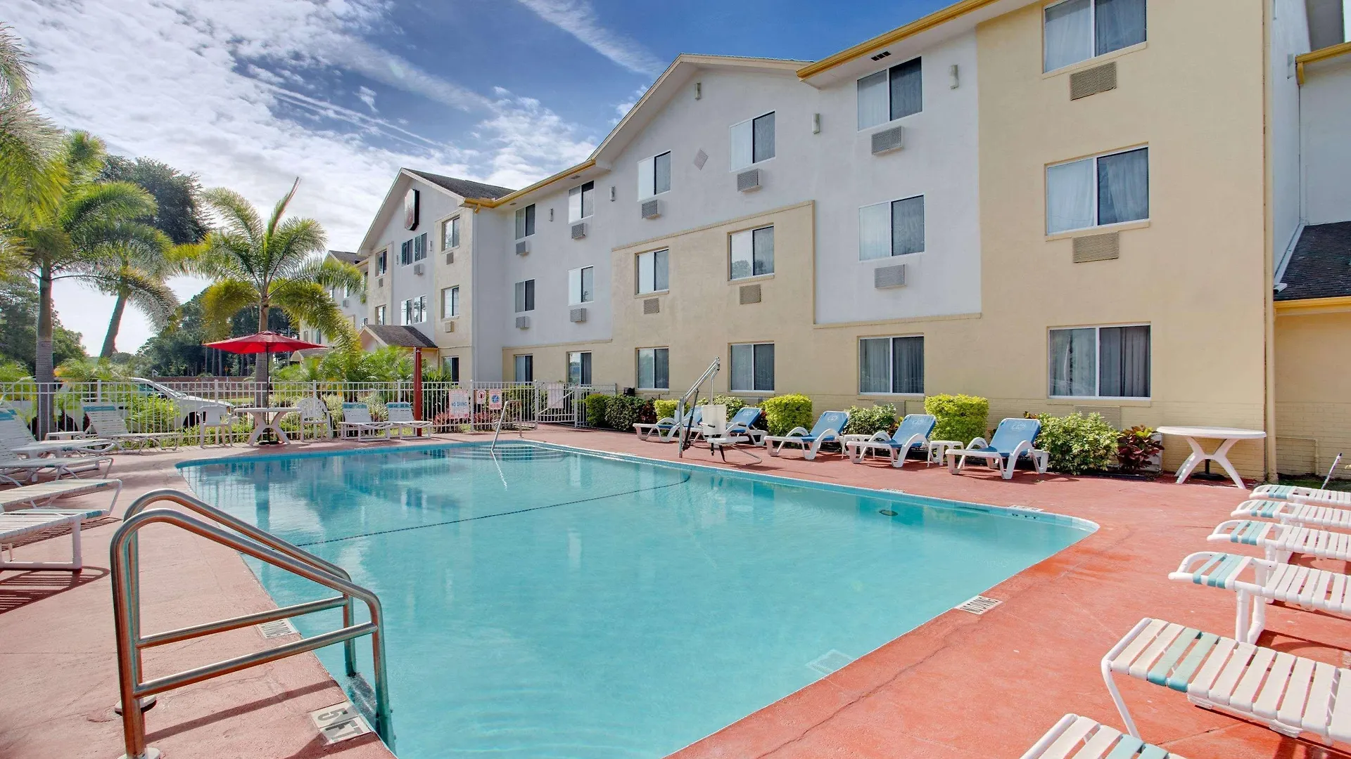 Super 8 By Wyndham Clearwater/st. Petersburg Airport 3*