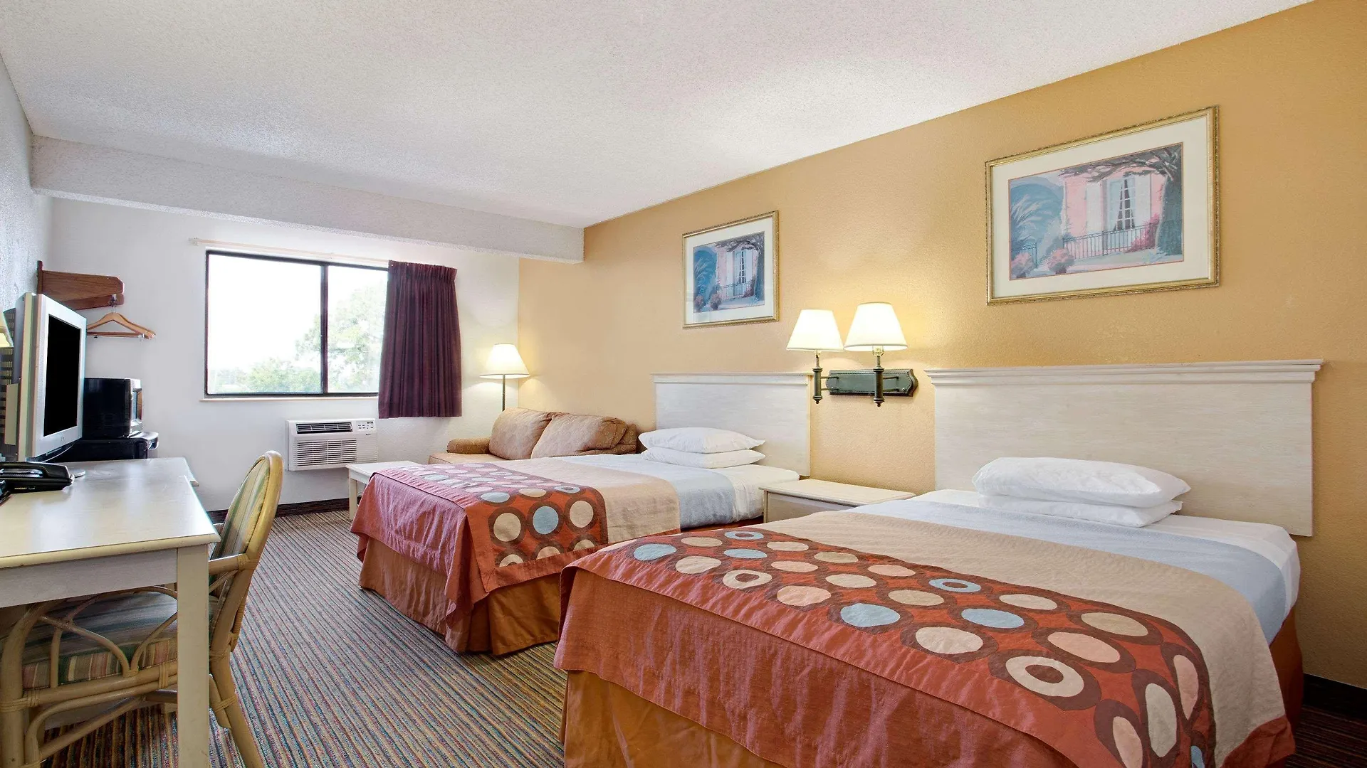 Hotel Super 8 By Wyndham Clearwater/st. Petersburg Airport Clearwater