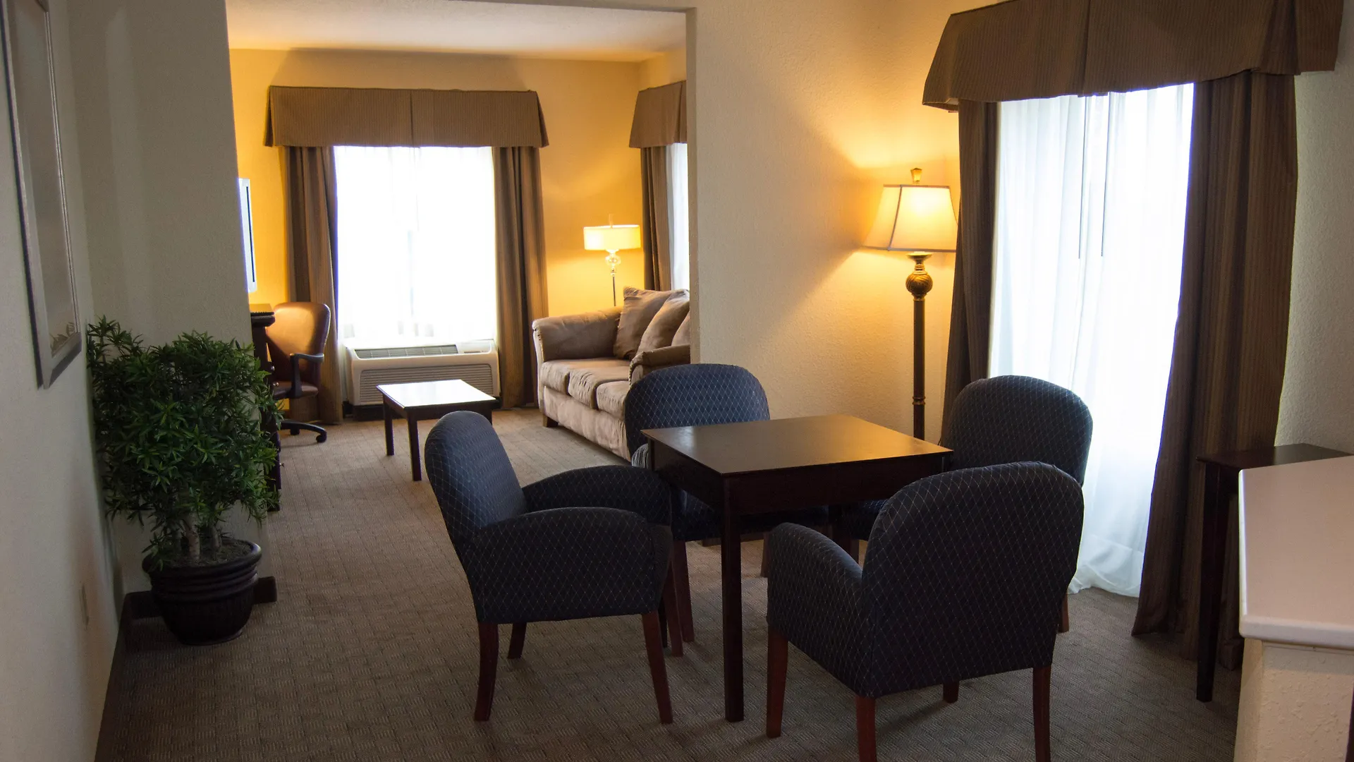Express & Us 19 North By Ihg Hotel Clearwater